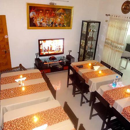 Bouquet Residency Hotel Nashik Exterior photo