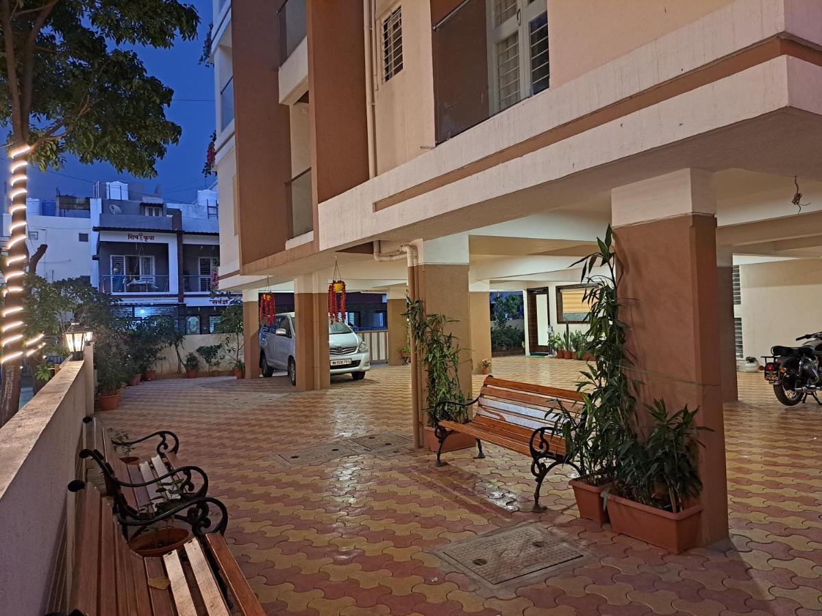 Bouquet Residency Hotel Nashik Exterior photo