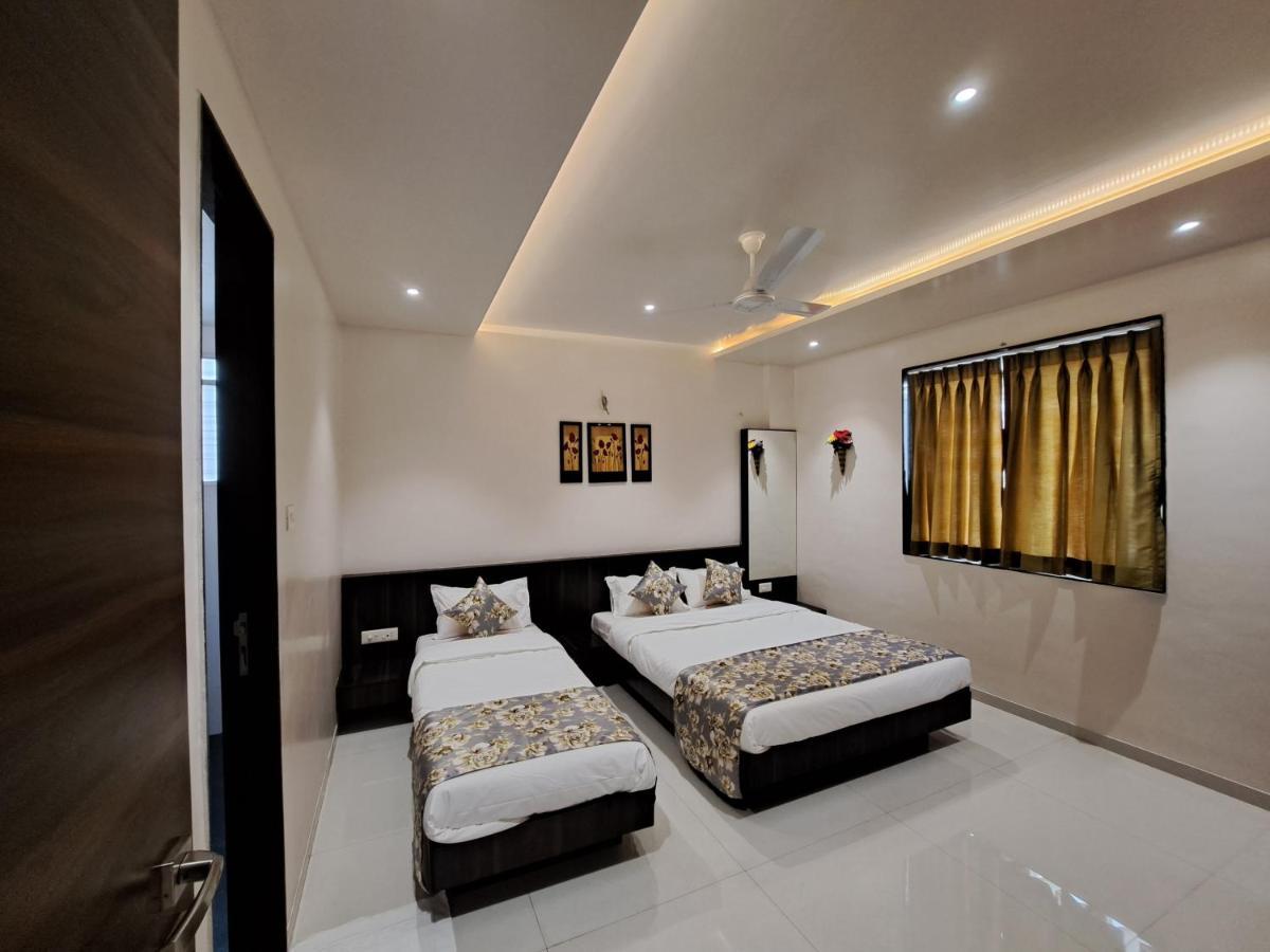 Bouquet Residency Hotel Nashik Exterior photo